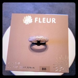 New Fleur CZ Rhodium Sz 8 Ring